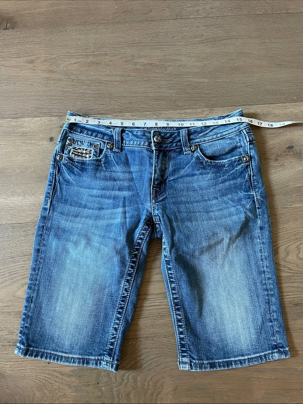 Miss Me Bermuda Shorts Sequin and Rhinestone Embellishments Size 29
